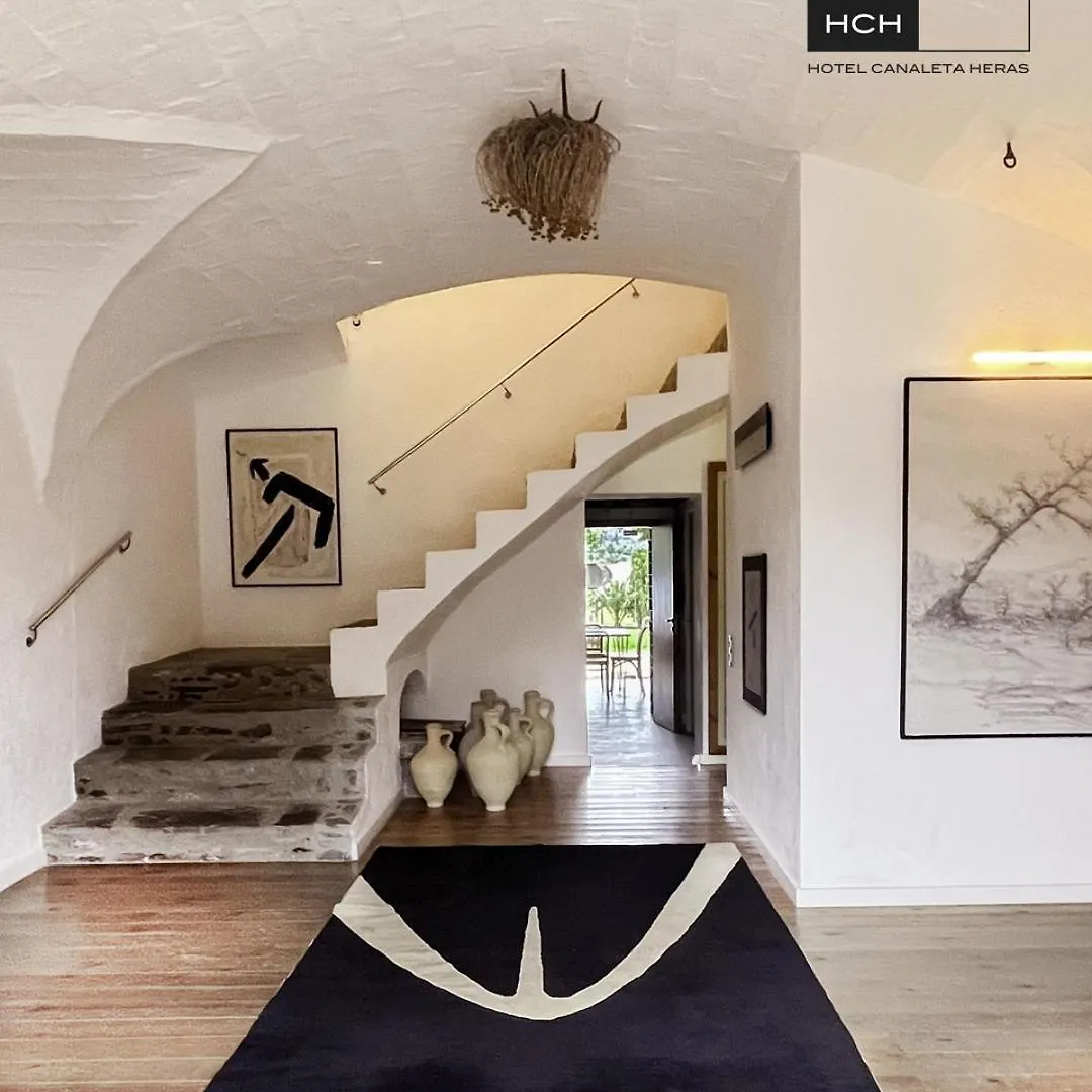 **  Hotel Canaleta Heras Espolla Španělsko